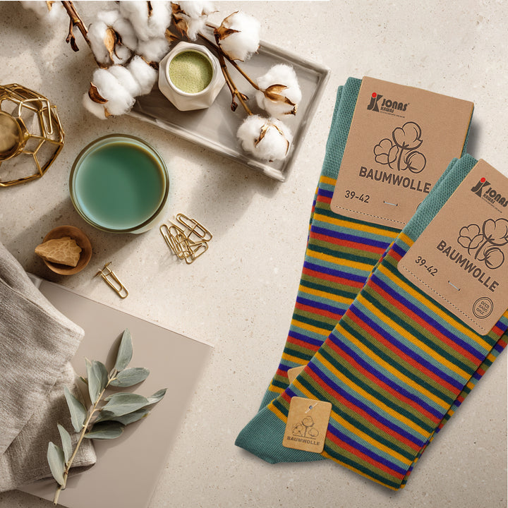 Bunte Damen und Herrensocken aus Baumwolle, geringelt/schöne Farben/weich auf der Haut